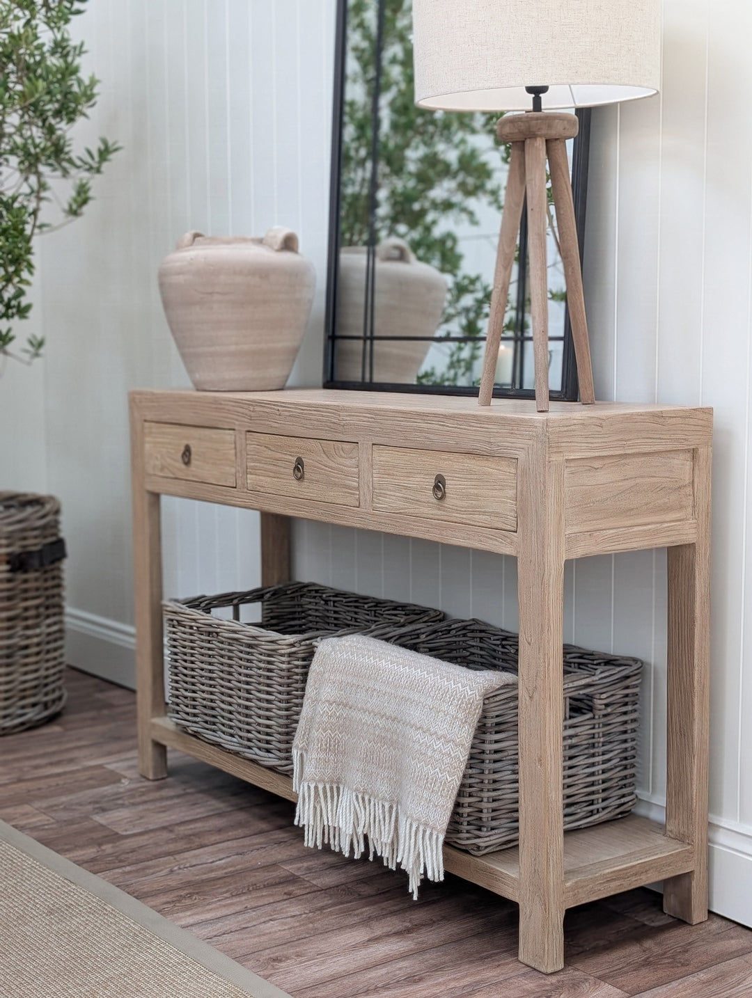 Abingdon Elm Console