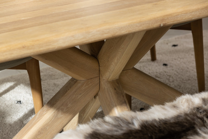 Flynne Oak Dining Table (200cm)
