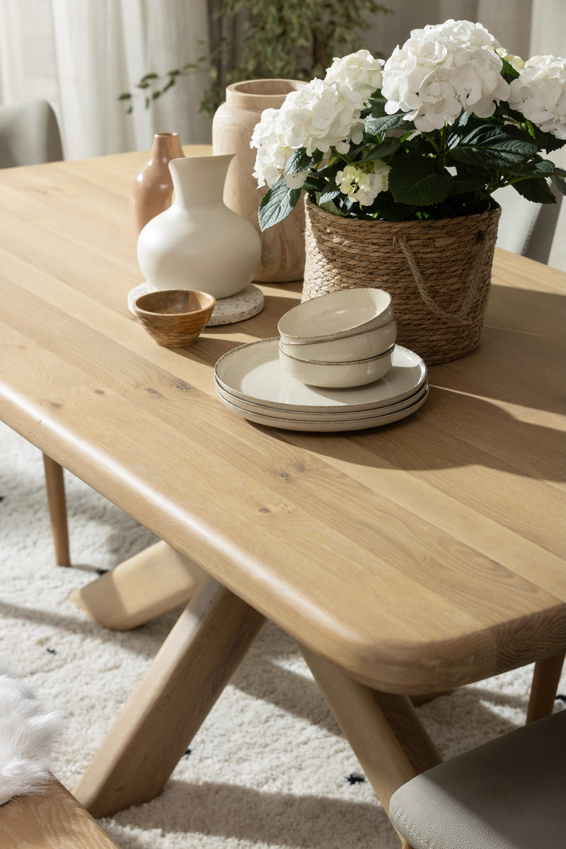 Flynne Oak Dining Table (200cm)