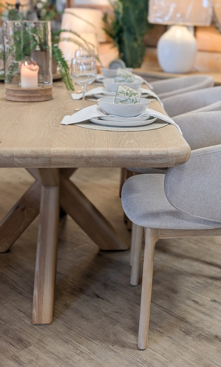Fulham Oak Dining Table (200cm)