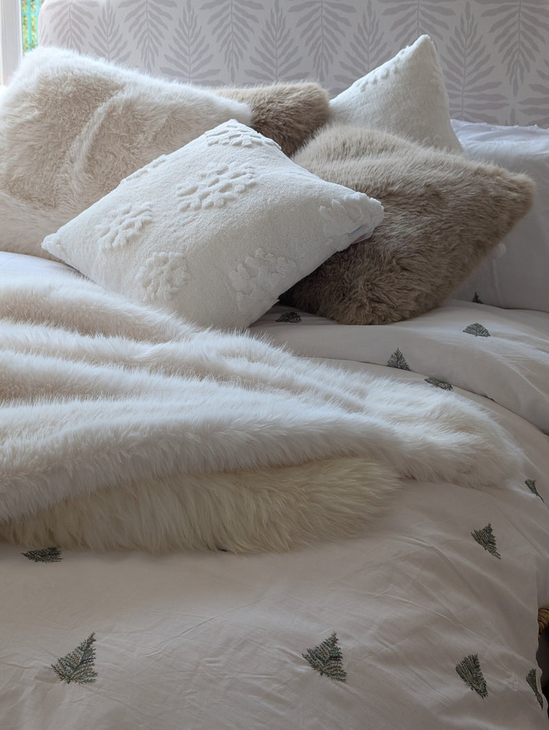 Winter Forest Embroidered Duvet Cover Set (Super King)