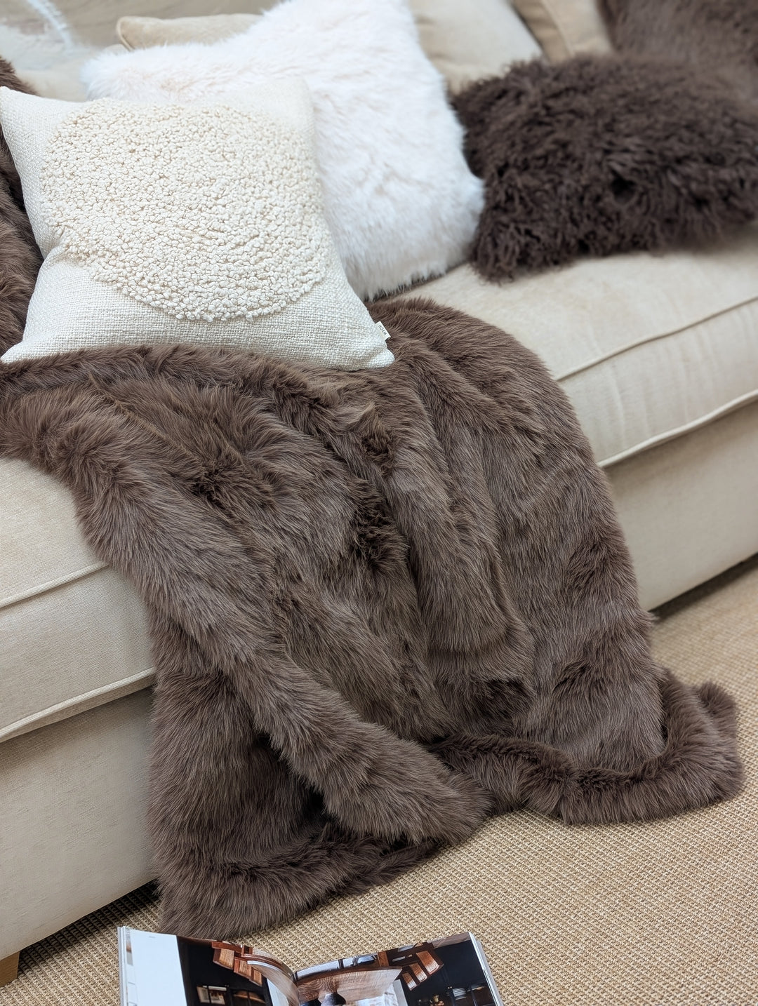 Foxy Faux Fur Throw - Chocolate Brown