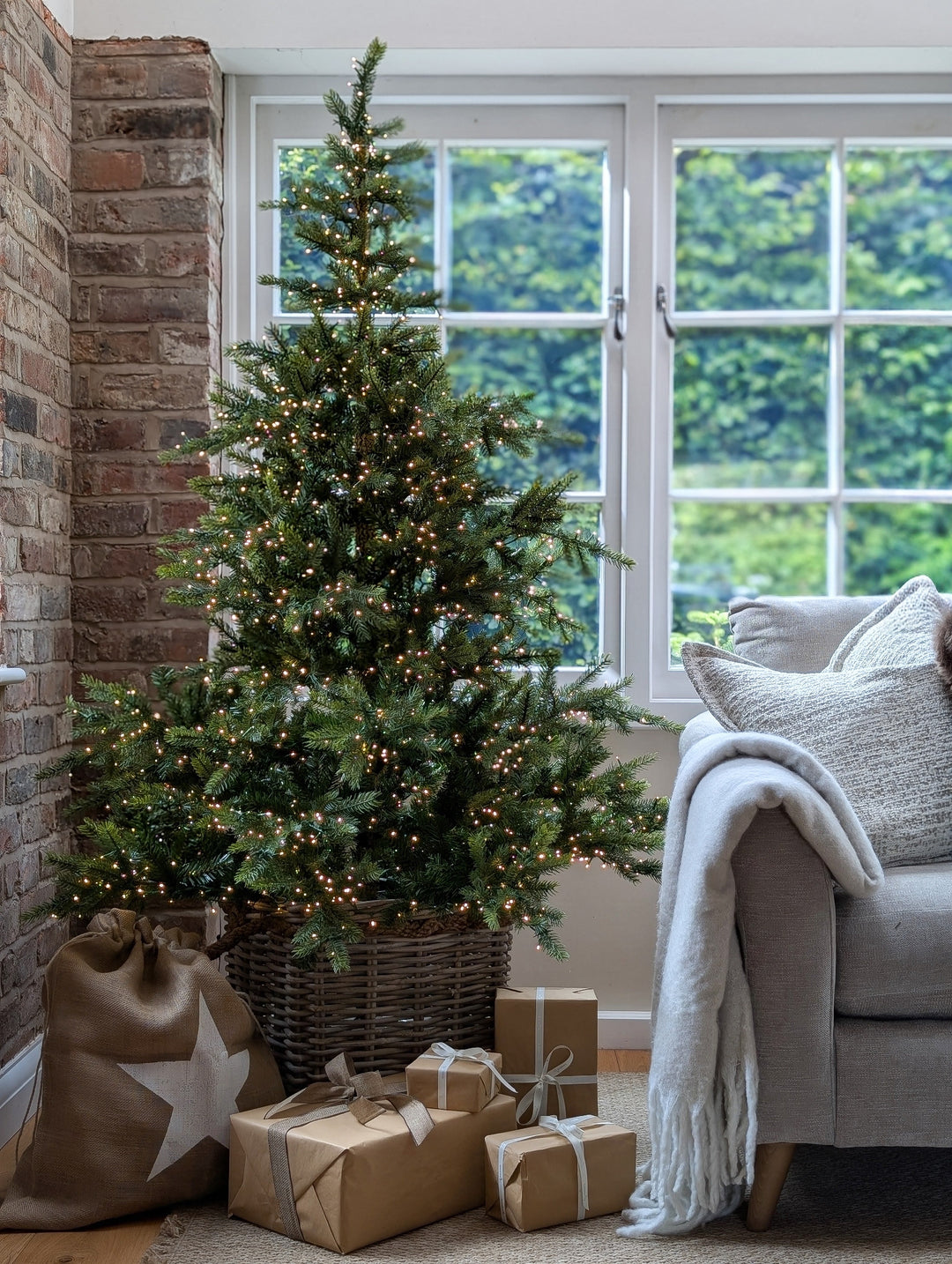 Grandis Pre-Lit Fir Christmas Tree – 6ft / 180cm