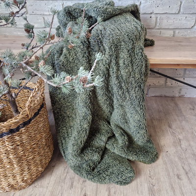 Cosy Cloud Throw - Forest Green